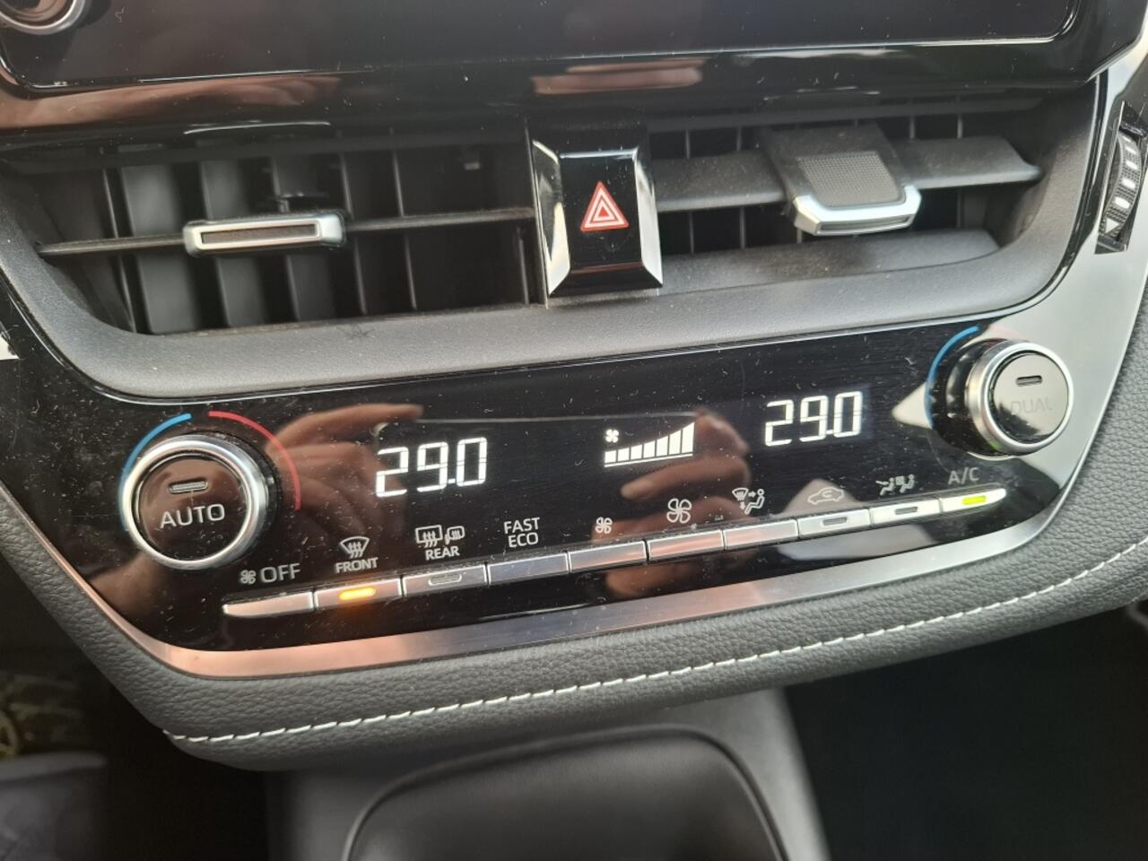 Toyota COROLLA Touring Sports 1.8 Hybrid Executive