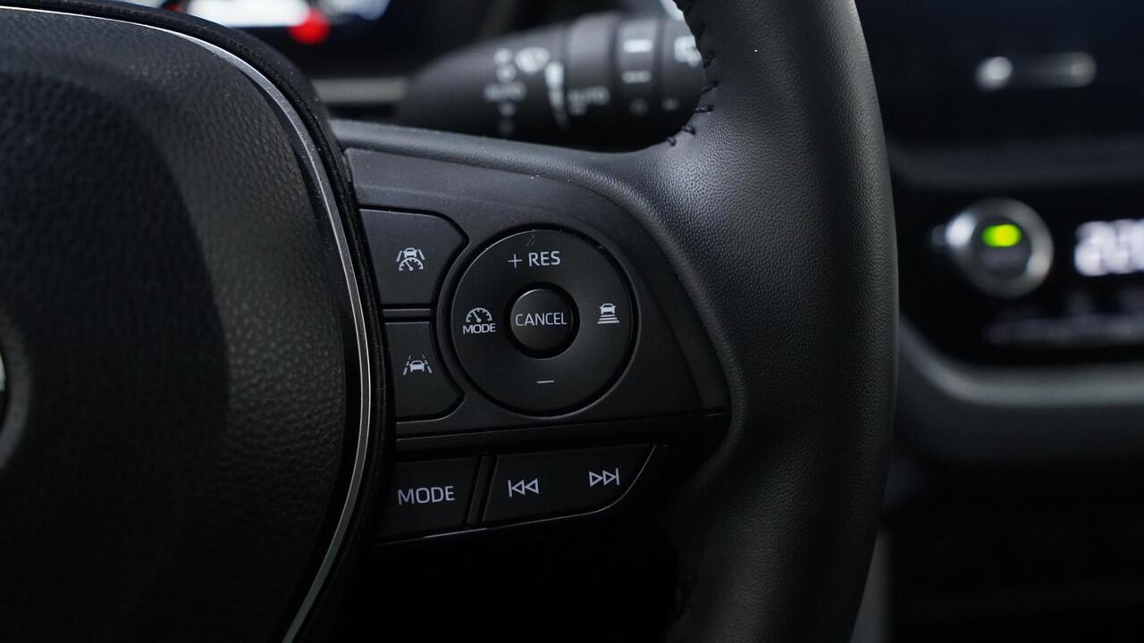 Toyota COROLLA Cross 2.0 High Power Hybrid Active NAP 1e eigenaarACC DAB LED-verlichting ECC Camera stuurbediening