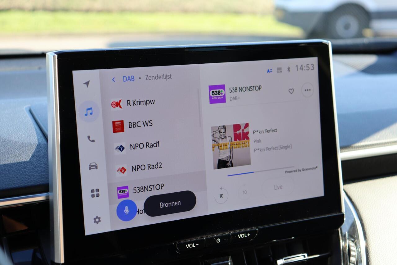 Toyota COROLLA Cross 2.0 High Power Hybrid Active Apple carplay , Android auto.