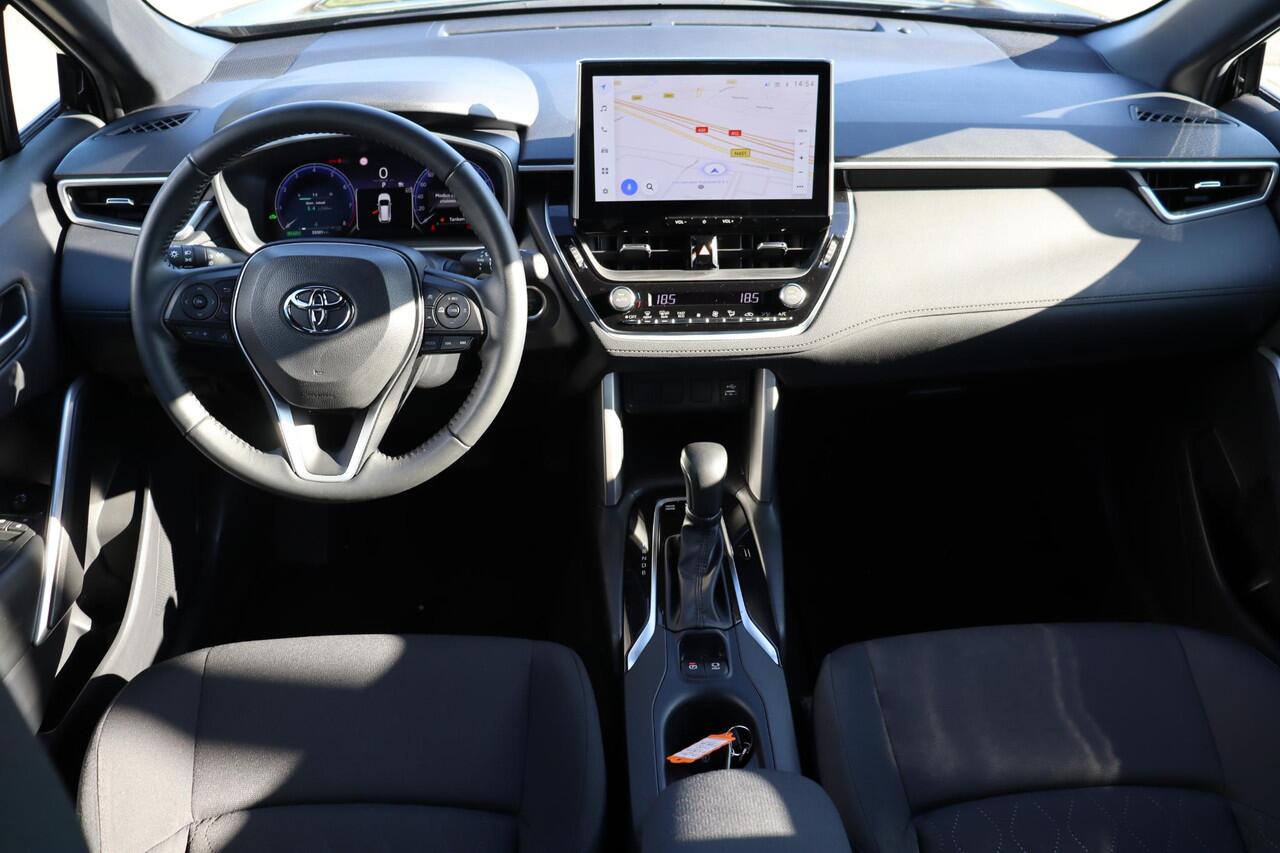 Toyota COROLLA Cross 2.0 High Power Hybrid Active Apple carplay , Android auto.