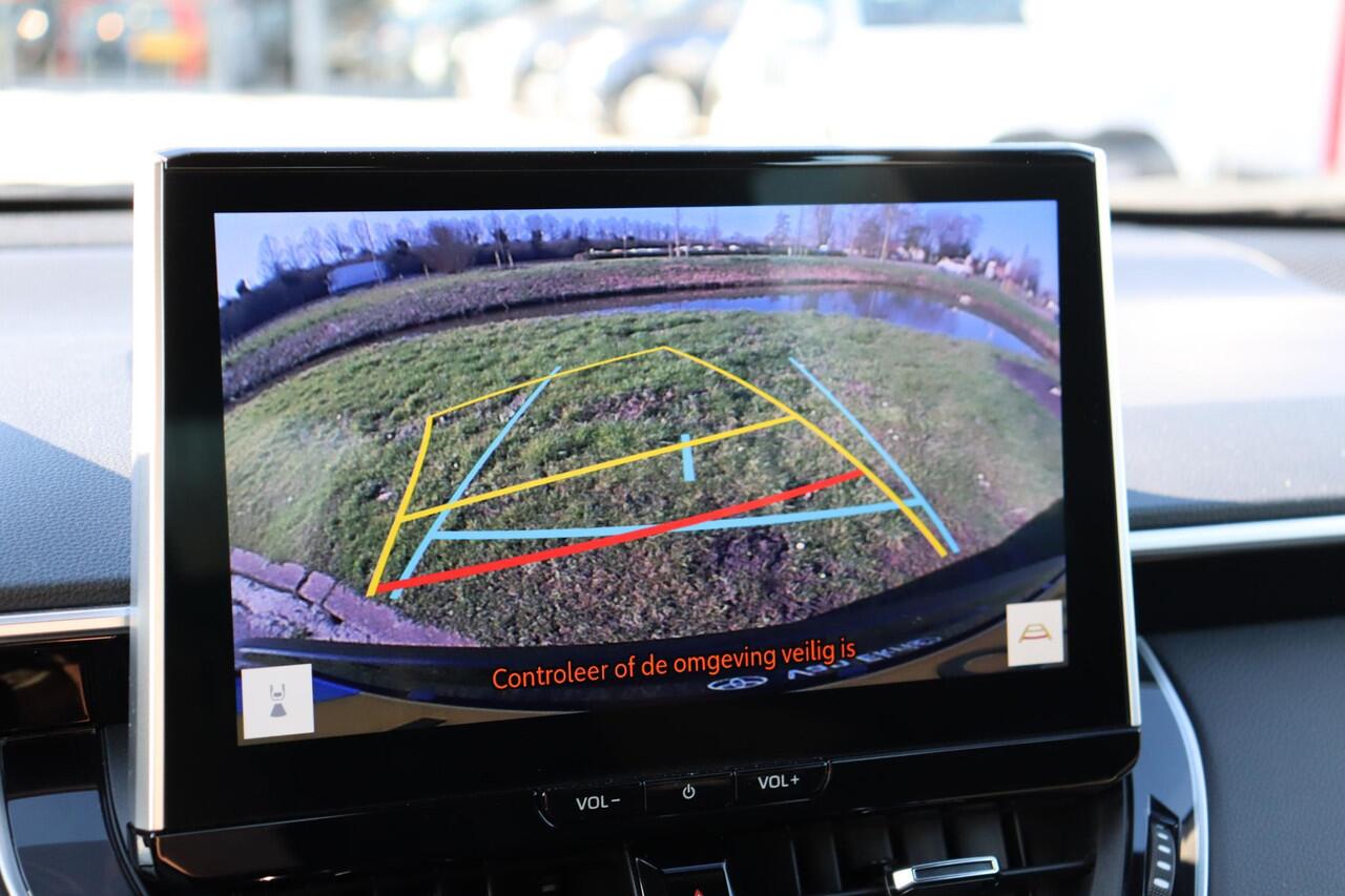 Toyota COROLLA Cross 2.0 High Power Hybrid Active Apple carplay , Android auto.