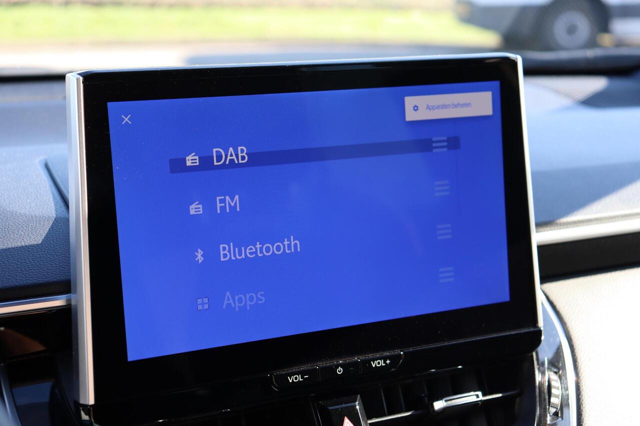 Toyota COROLLA Cross 2.0 High Power Hybrid Active Apple carplay , Android auto.