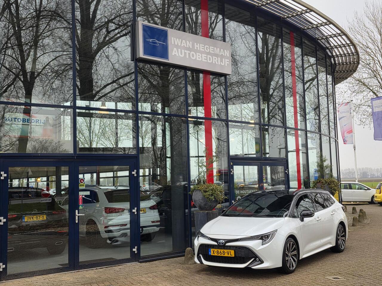 Toyota COROLLA Touring Sports 1.8 Hybrid Dynamic | Trekhaak | Camera| Android Auto/Apple CarPlay |