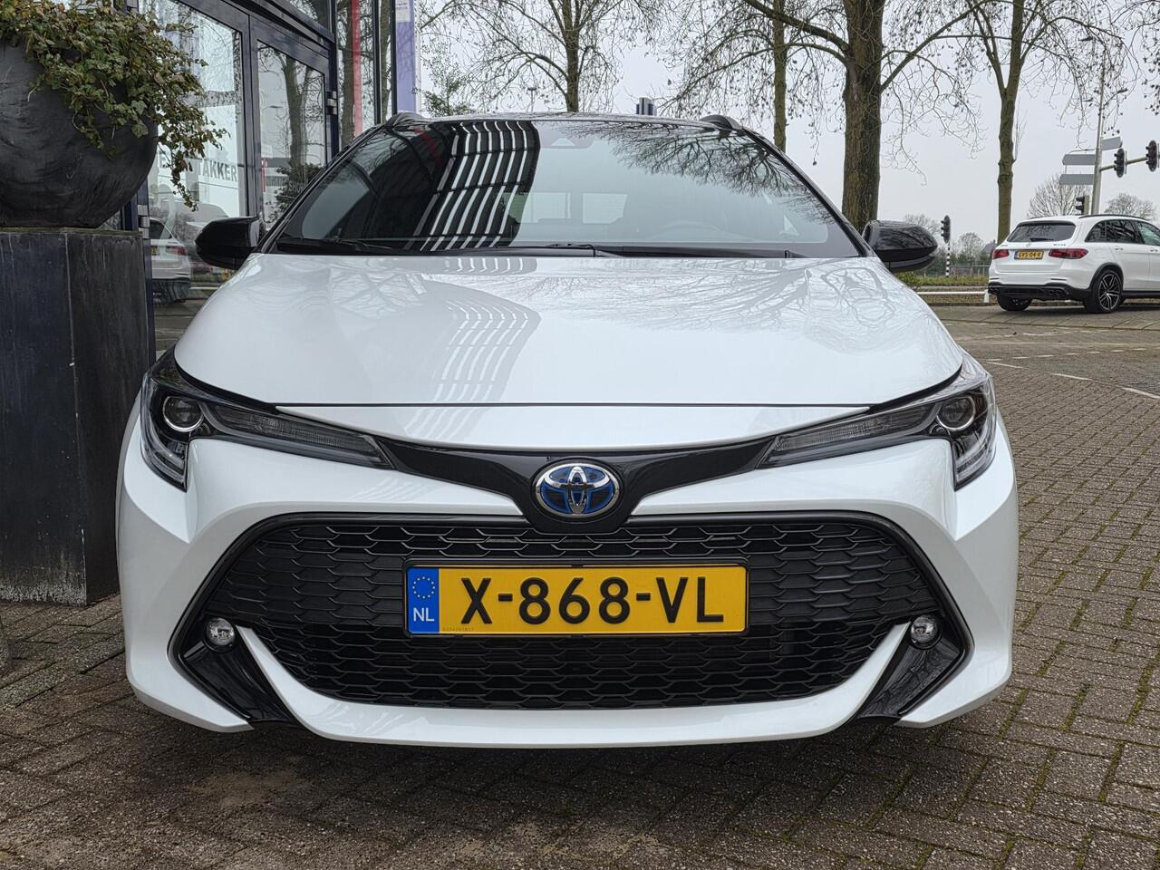Toyota COROLLA Touring Sports 1.8 Hybrid Dynamic | Trekhaak | Camera| Android Auto/Apple CarPlay |