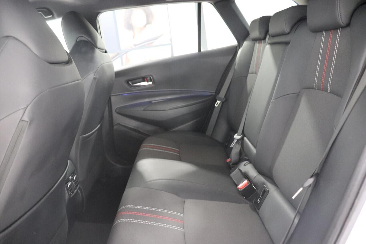 Toyota COROLLA Touring Sports 1.8 Hybrid GR-Sport, Stoelverwaming, Draadloos laden, Apple Carplay / Android Auto, Camera!