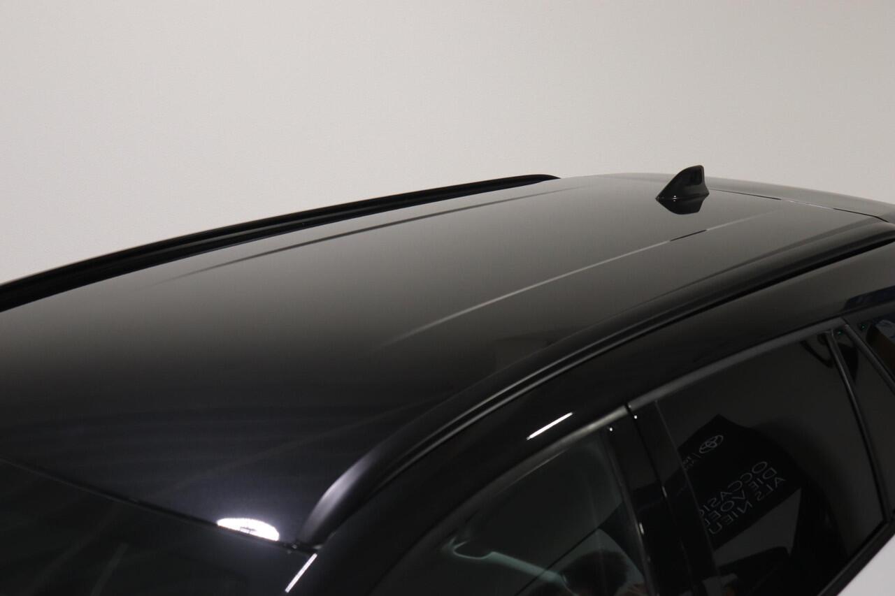 Toyota COROLLA Touring Sports 1.8 Hybrid GR-Sport, Stoelverwaming, Draadloos laden, Apple Carplay / Android Auto, Camera!