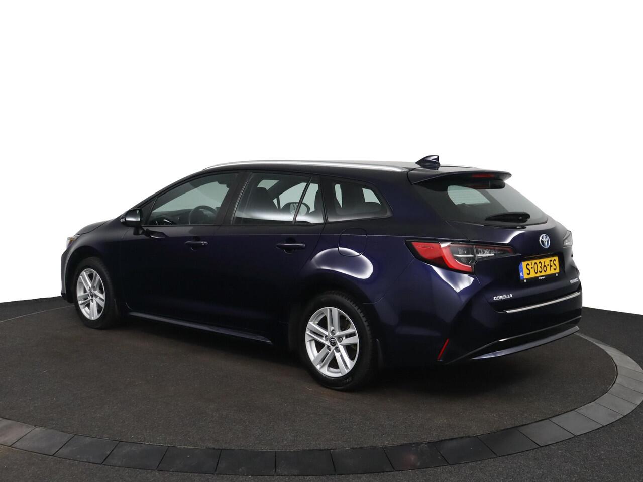 Toyota COROLLA Touring Sports 1.8 Hybrid Active | Apple Carplay/Android Auto | Parkeercamera |