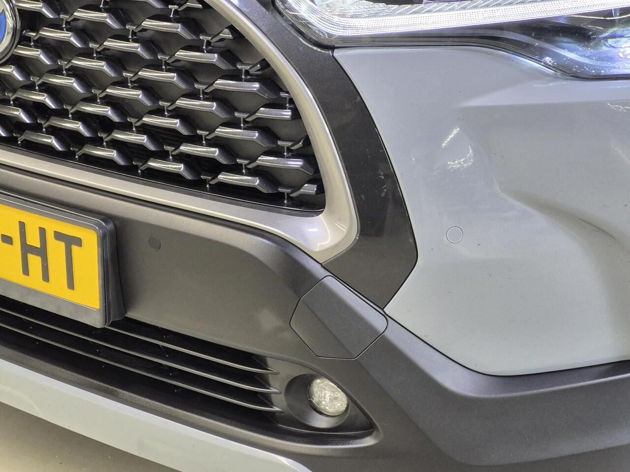 Toyota COROLLA Cross 2.0 Hybrid First Edition | Half-leder | BSM | PDC V+A | Carplay | Keyless |