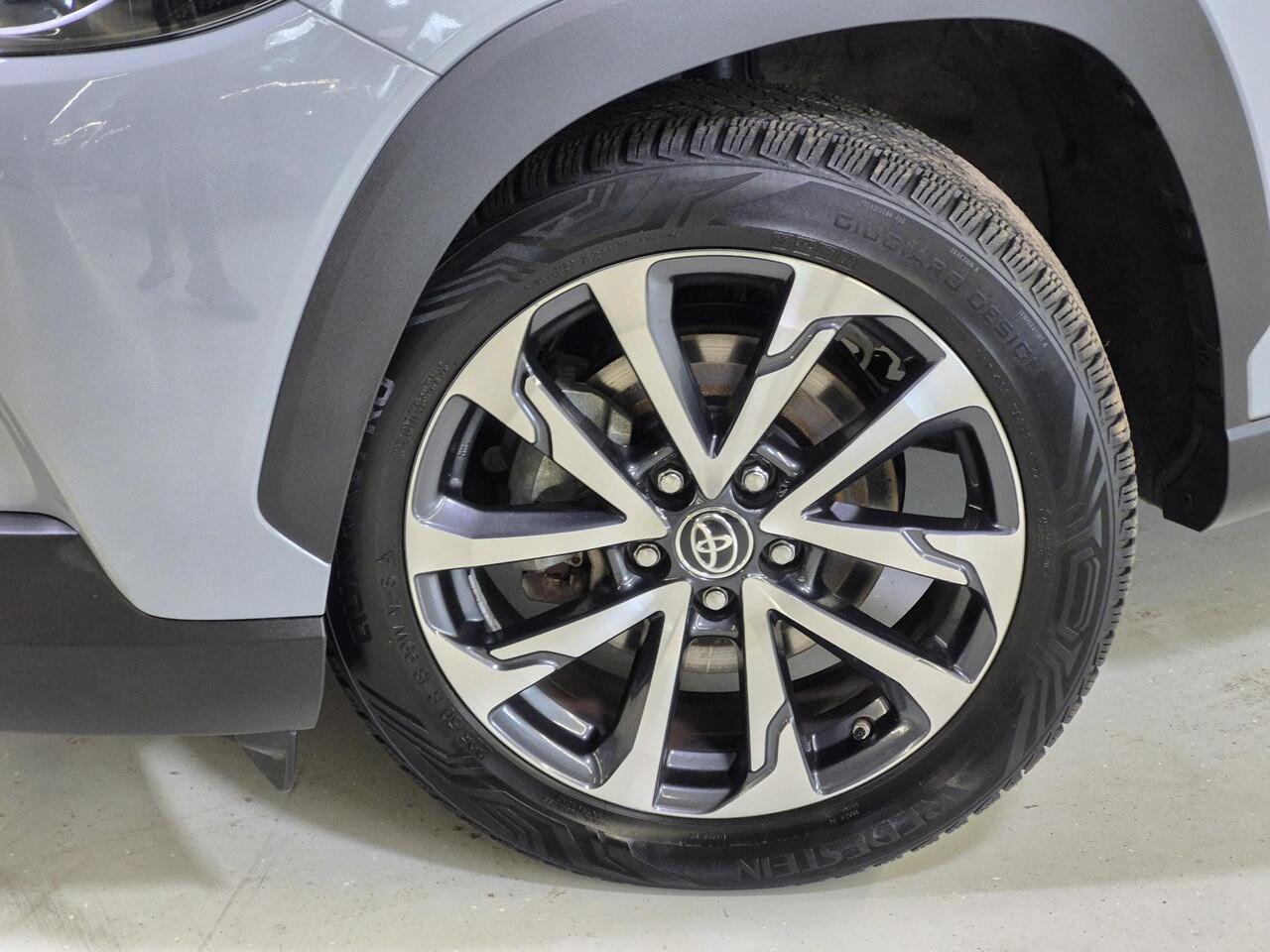 Toyota COROLLA Cross 2.0 Hybrid First Edition | Half-leder | BSM | PDC V+A | Carplay | Keyless |