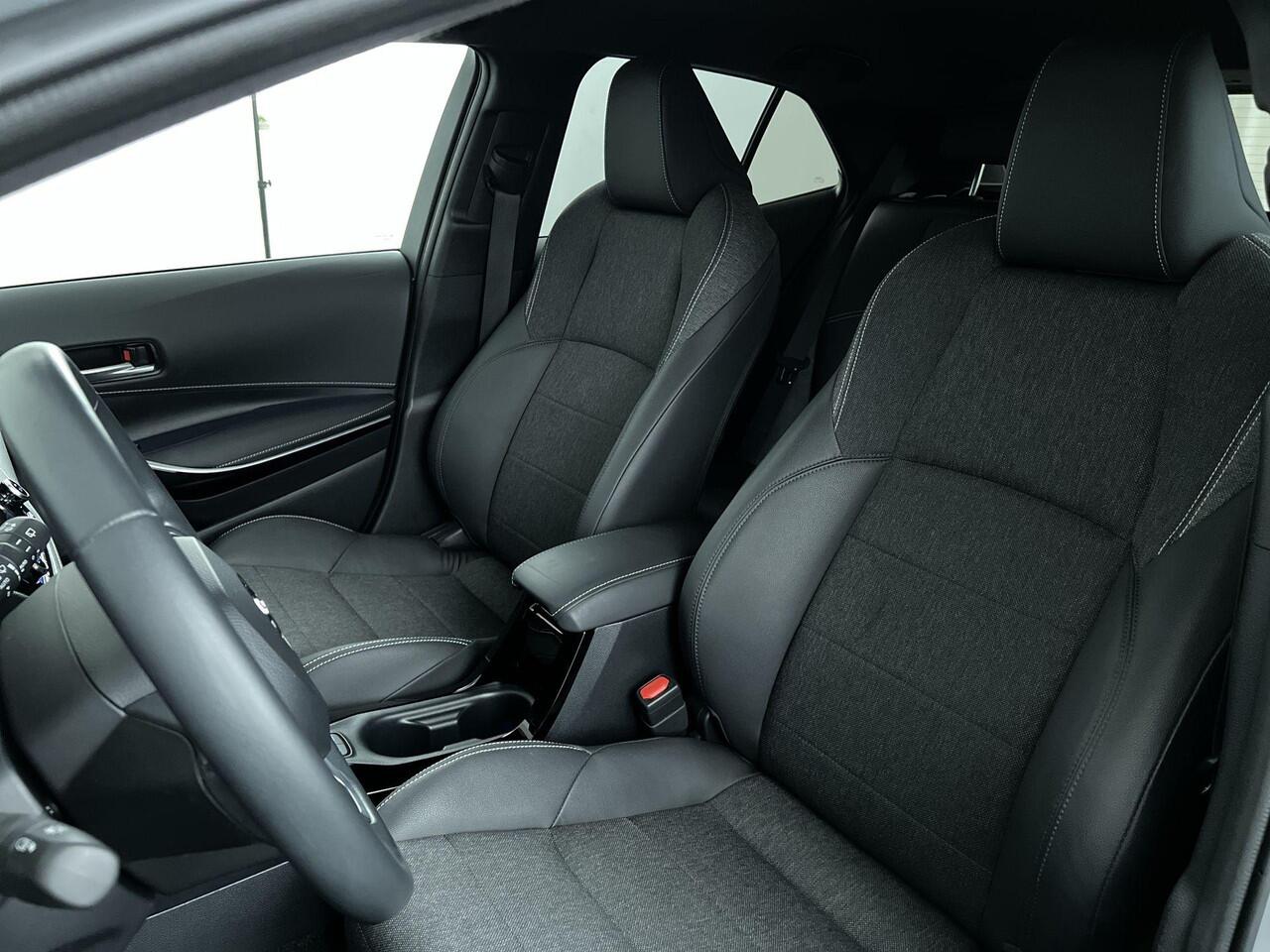 Toyota COROLLA 1.8 Hybrid Dynamic | Rijklaar | Stoelverwarming | Camera achter | 17" LM Velgen