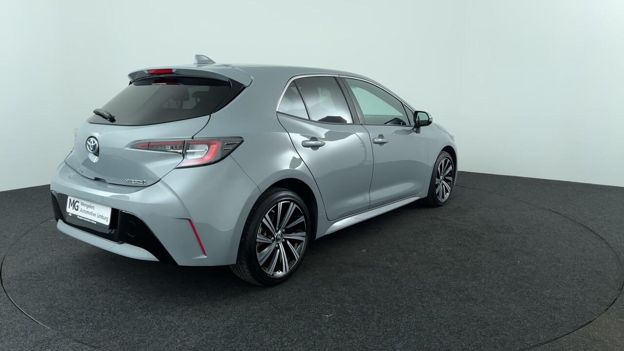 Toyota COROLLA 1.8 Hybrid Dynamic | Rijklaar | Stoelverwarming | Camera achter | 17" LM Velgen