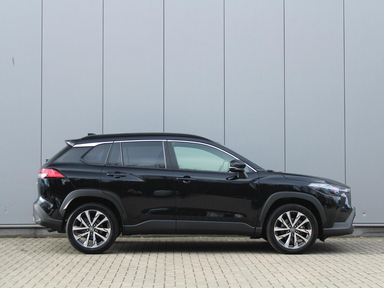 Toyota COROLLA Cross Hybrid 140 Dynamic | Camera | Navigatie | LED | Climate control | DAB