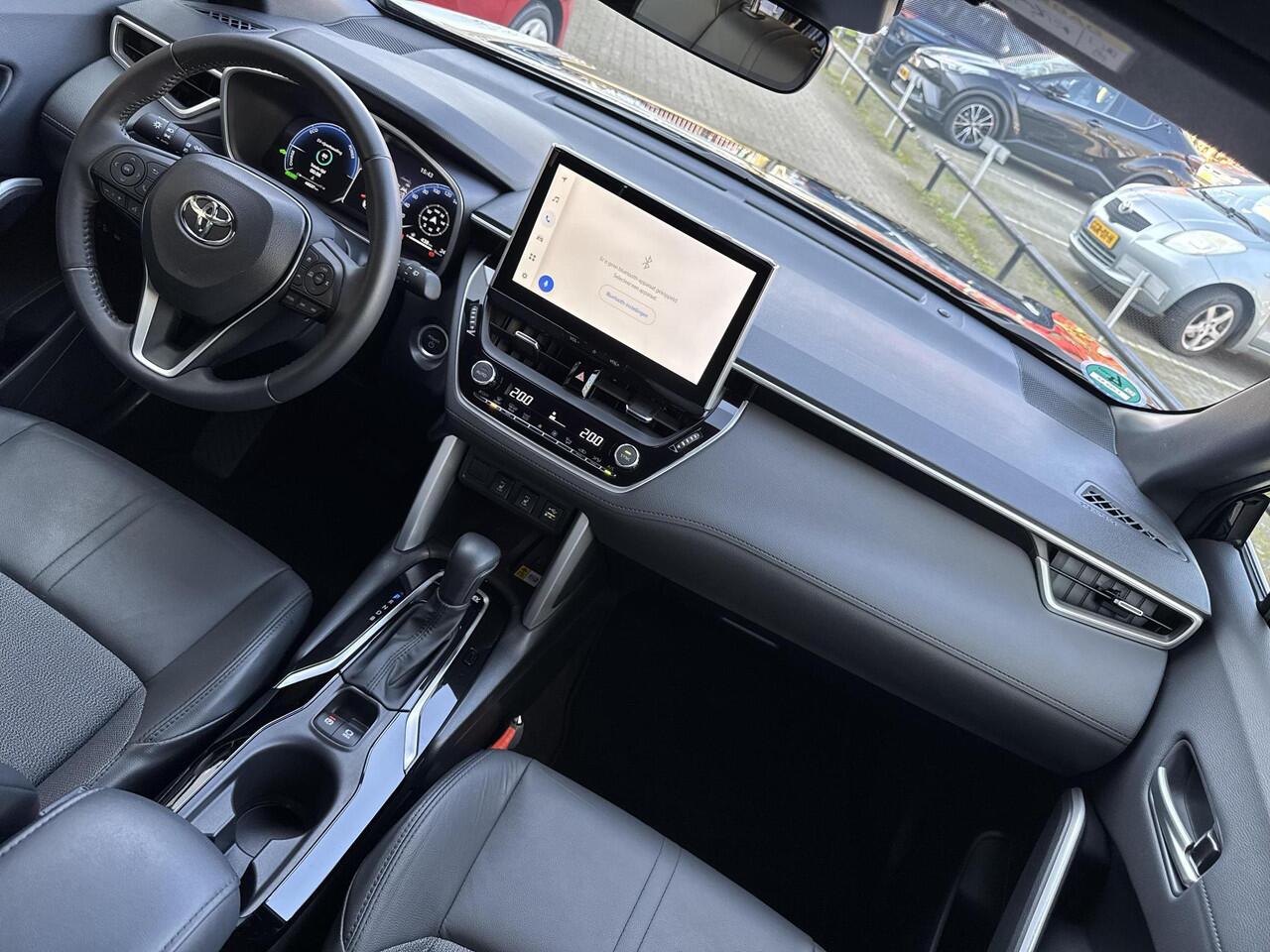 Toyota COROLLA Cross Hybrid 140 Style | 06-10141018 Voor meer informatie