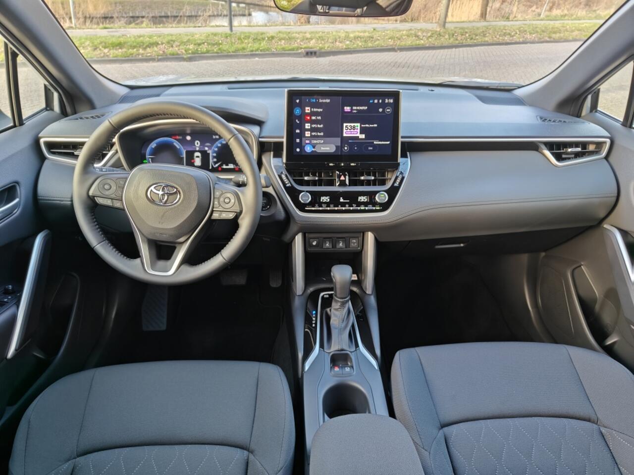 Toyota COROLLA 1.8 Hybrid Team D Stuur/Stoel verwarming