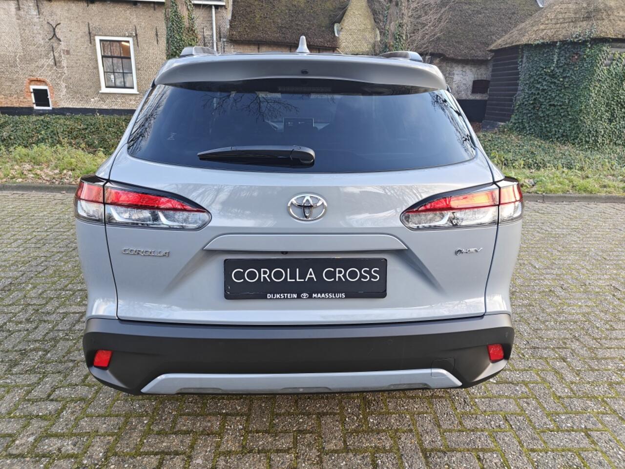 Toyota COROLLA 1.8 Hybrid Team D Stuur/Stoel verwarming