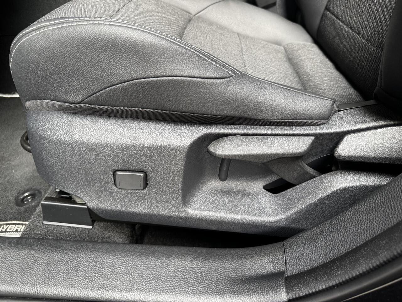 Toyota COROLLA 1.8 Hybrid First Edition automaat