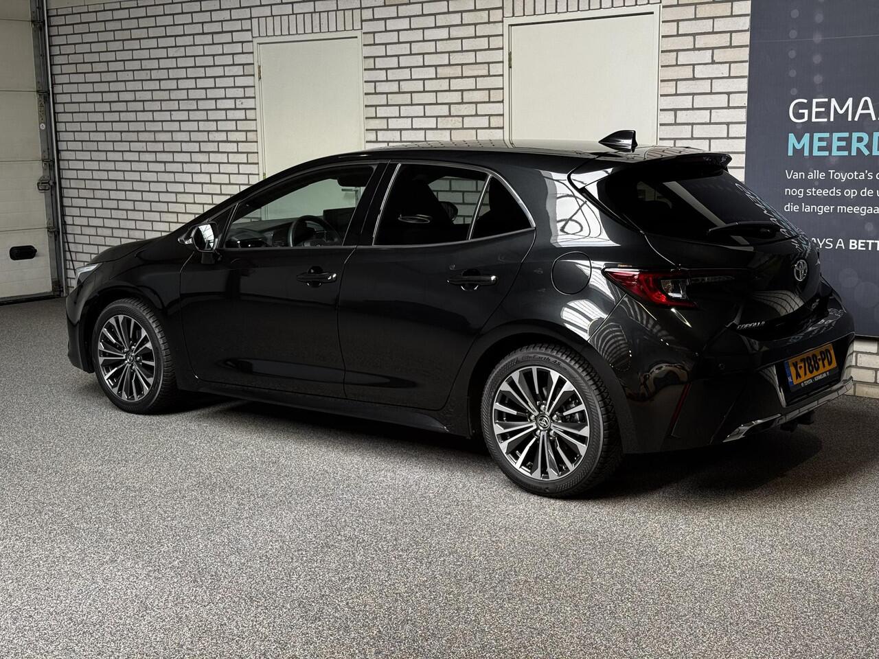 Toyota COROLLA 1.8 Hybrid First Edition automaat