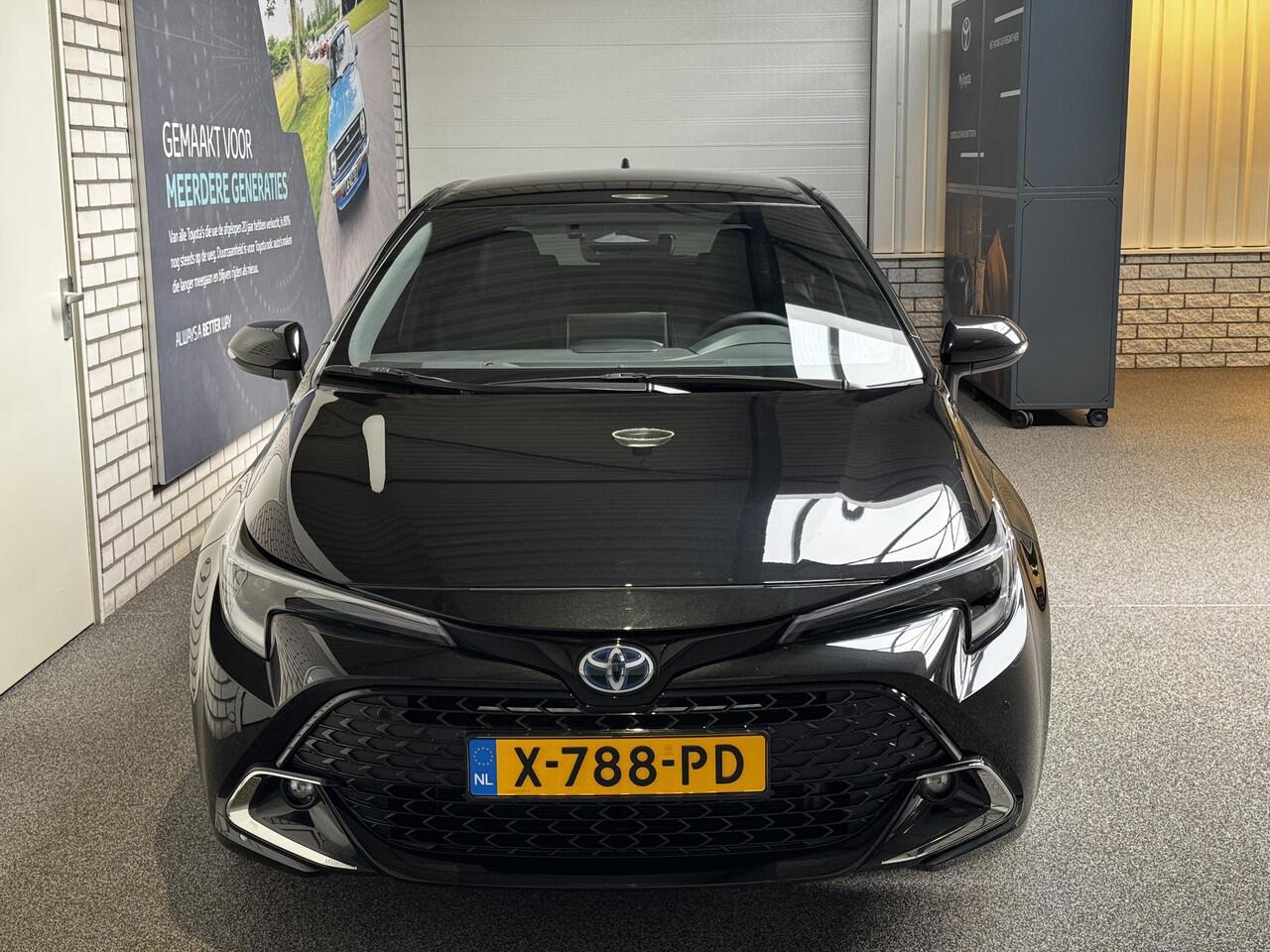 Toyota COROLLA 1.8 Hybrid First Edition automaat