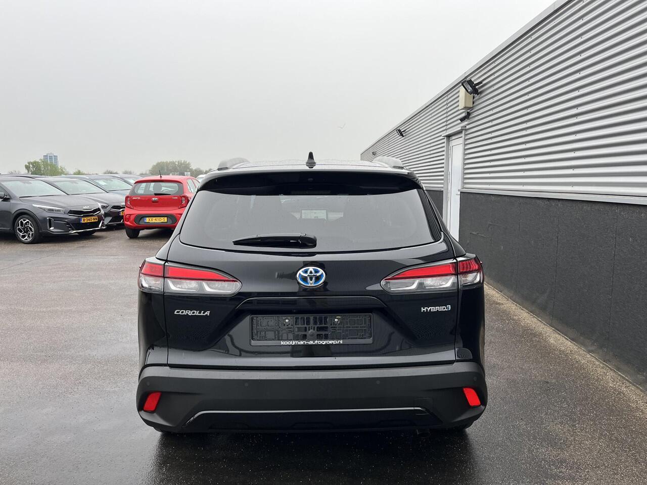 Toyota COROLLA Cross Hybrid 2.0 197PK Style Edition Navigatie, Dodehoekdetectie, Parkeersensoren voor + Achter, Elektrische achterklep, LED, LMV,