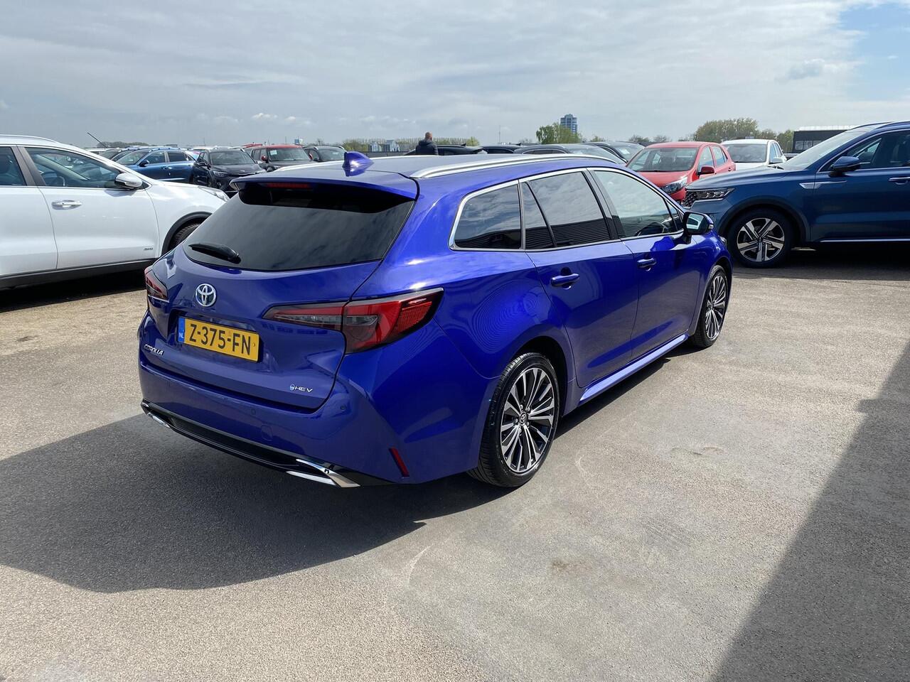 Toyota COROLLA Touring Sports Hybrid 140 Dynamic | Apple Carplay/Android Auto, Adaptive cruise control, USB-C poorten, Stoelverwarming, Achteruitrijcamera, Parkeersensoren v&a, Keyless