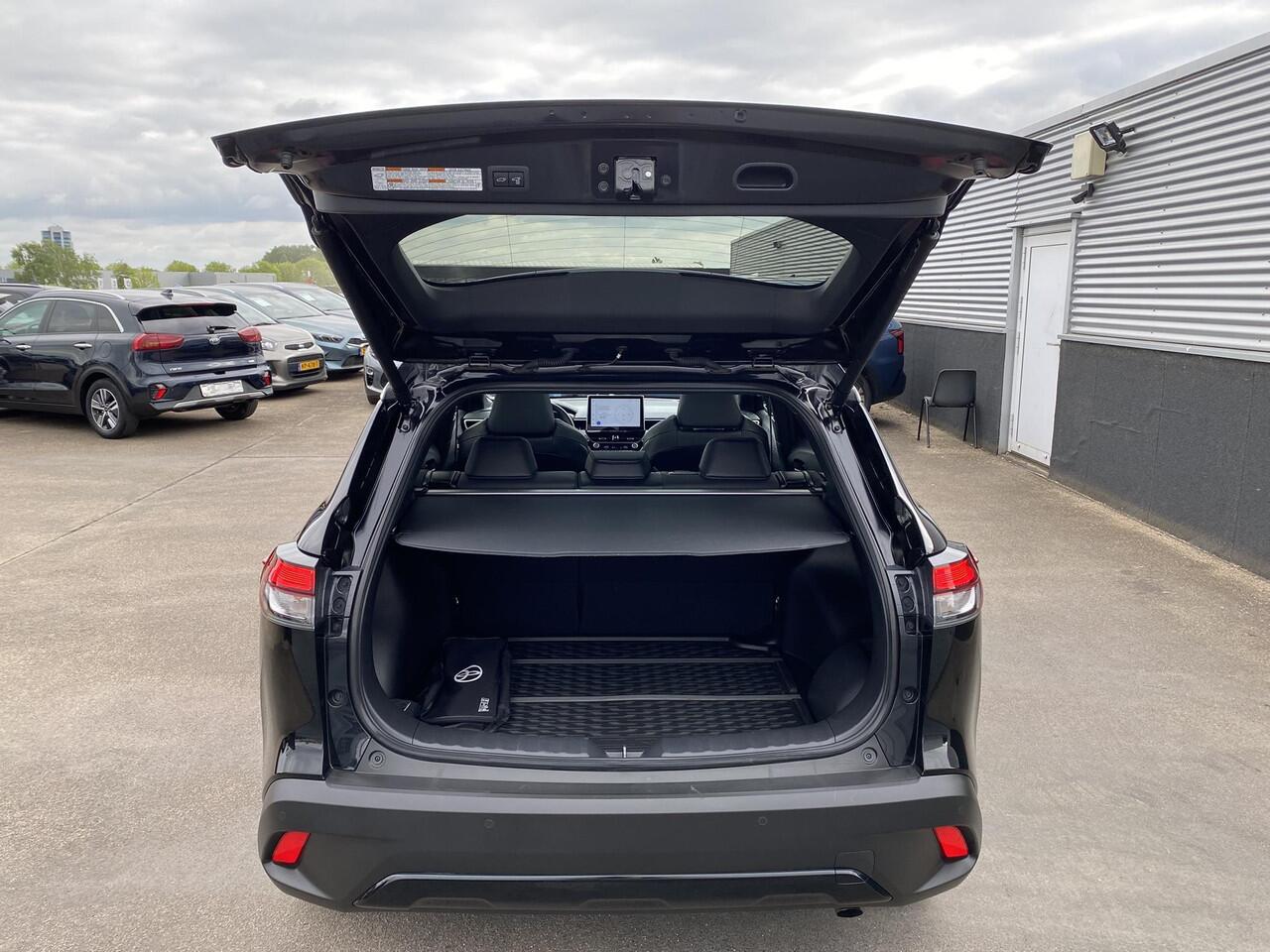 Toyota COROLLA Cross Hybrid 200 Style edition Panoramadak, Dodehoekdetectie, Parkeersensoren voor + achter, Elektrische achterklep, Led, Navi, Garantie t/m 2034!