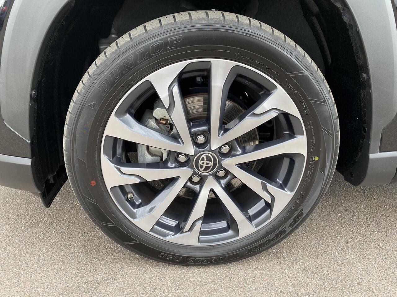 Toyota COROLLA Cross Hybrid 200 Style edition Panoramadak, Dodehoekdetectie, Parkeersensoren voor + achter, Elektrische achterklep, Led, Navi, Garantie t/m 2034!