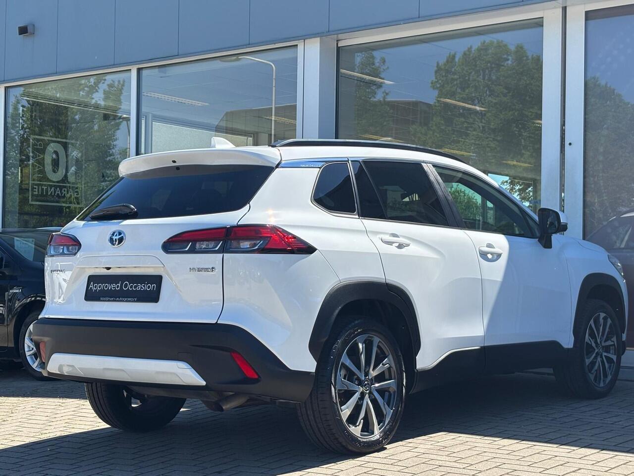 Toyota COROLLA Cross 2.0 High Power Hybrid Dynamic+ | Navigatie | Camera | Apple Carplay/Android auto | Achterklep elektrisch | Toyota garantie tot 2034!