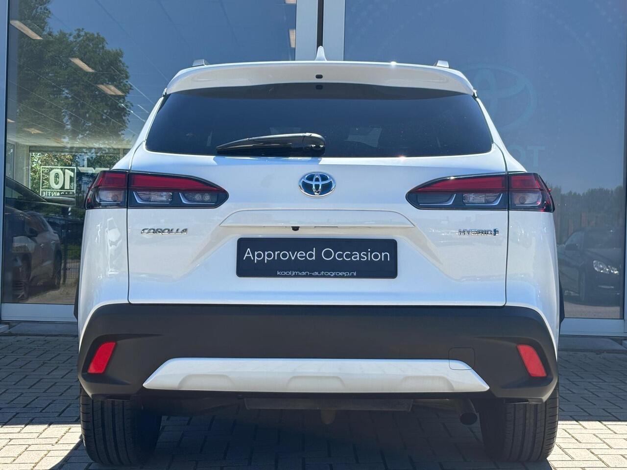 Toyota COROLLA Cross 2.0 High Power Hybrid Dynamic+ | Navigatie | Camera | Apple Carplay/Android auto | Achterklep elektrisch | Toyota garantie tot 2034!