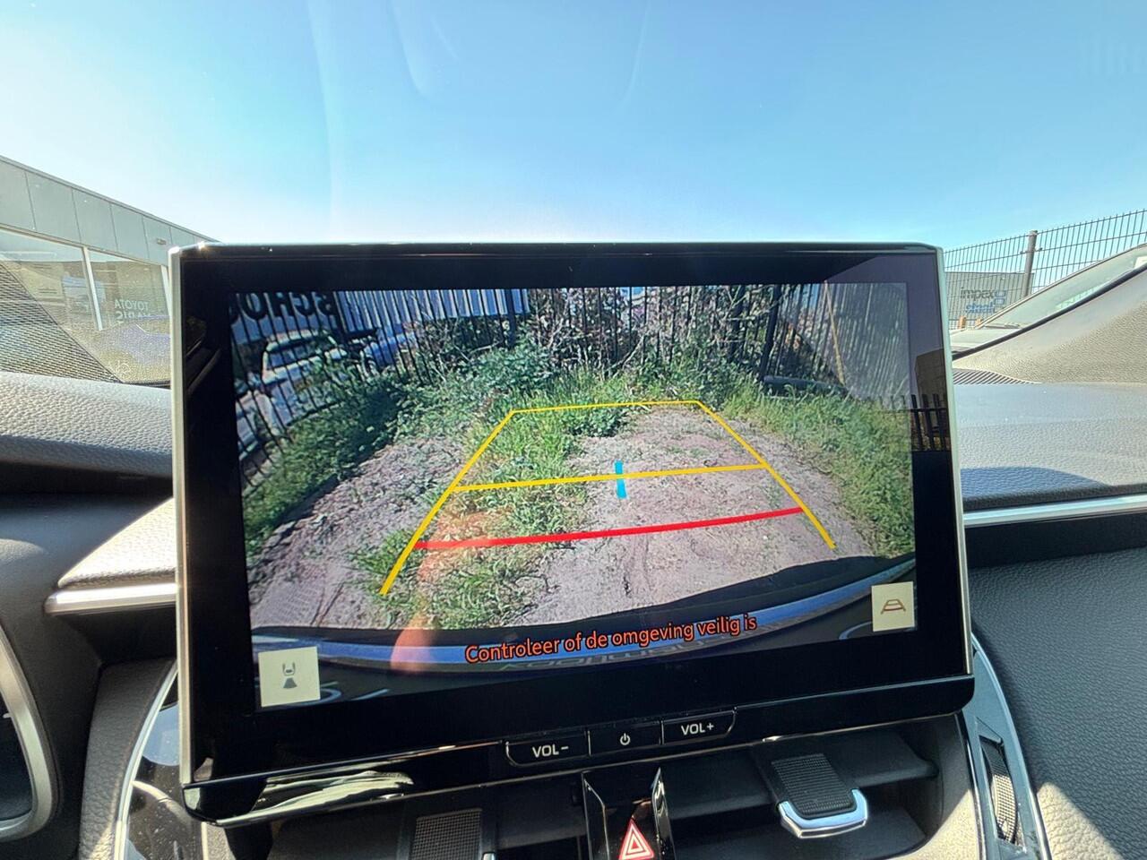 Toyota COROLLA Cross 2.0 High Power Hybrid Dynamic+ | Navigatie | Camera | Apple Carplay/Android auto | Achterklep elektrisch | Toyota garantie tot 2034!