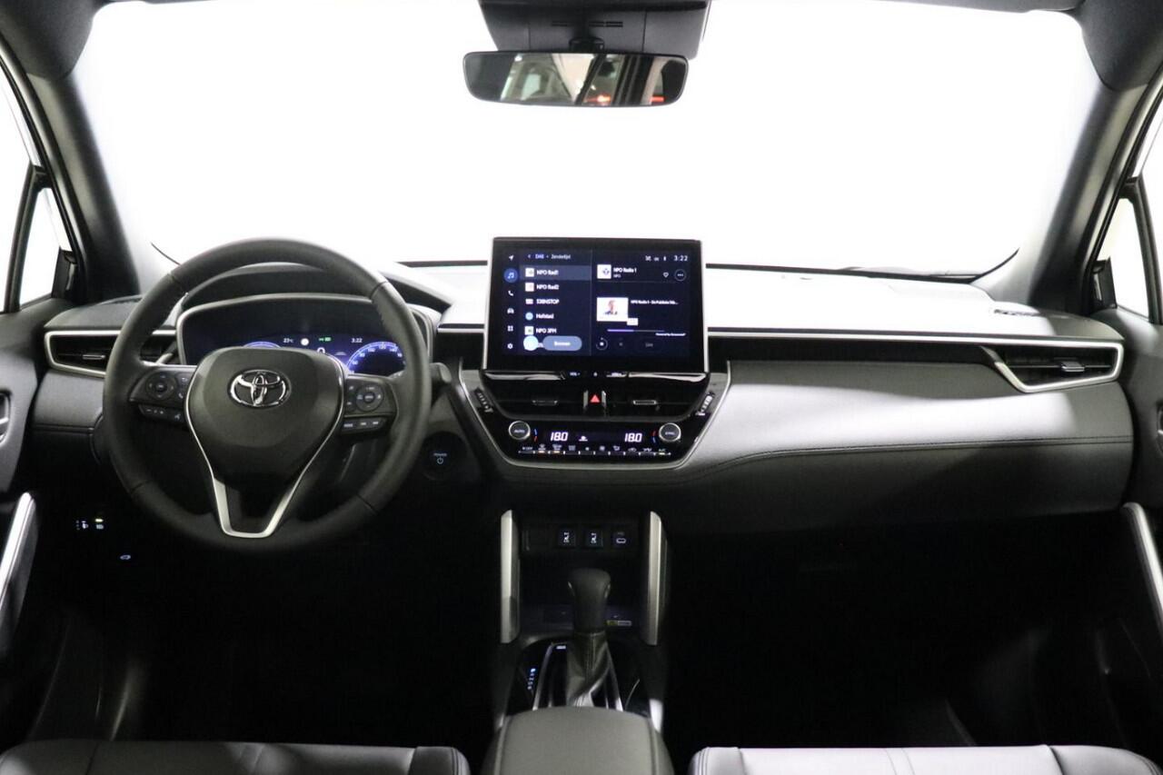 Toyota COROLLA Cross Hybrid 200 Style, Parkeersensoren, Blind Spot, Apple Carplay, Android Auto!