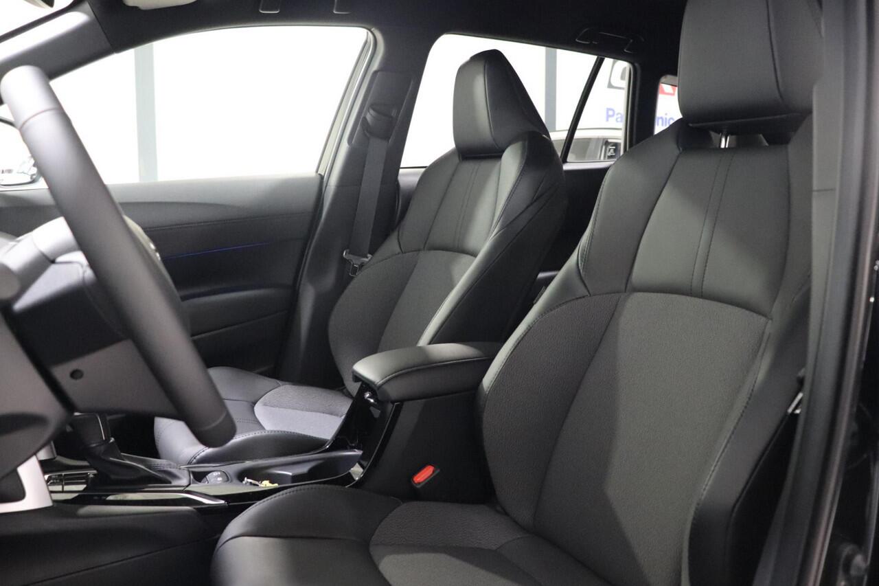 Toyota COROLLA Cross Hybrid 200 Style, Parkeersensoren, Blind Spot, Apple Carplay, Android Auto!