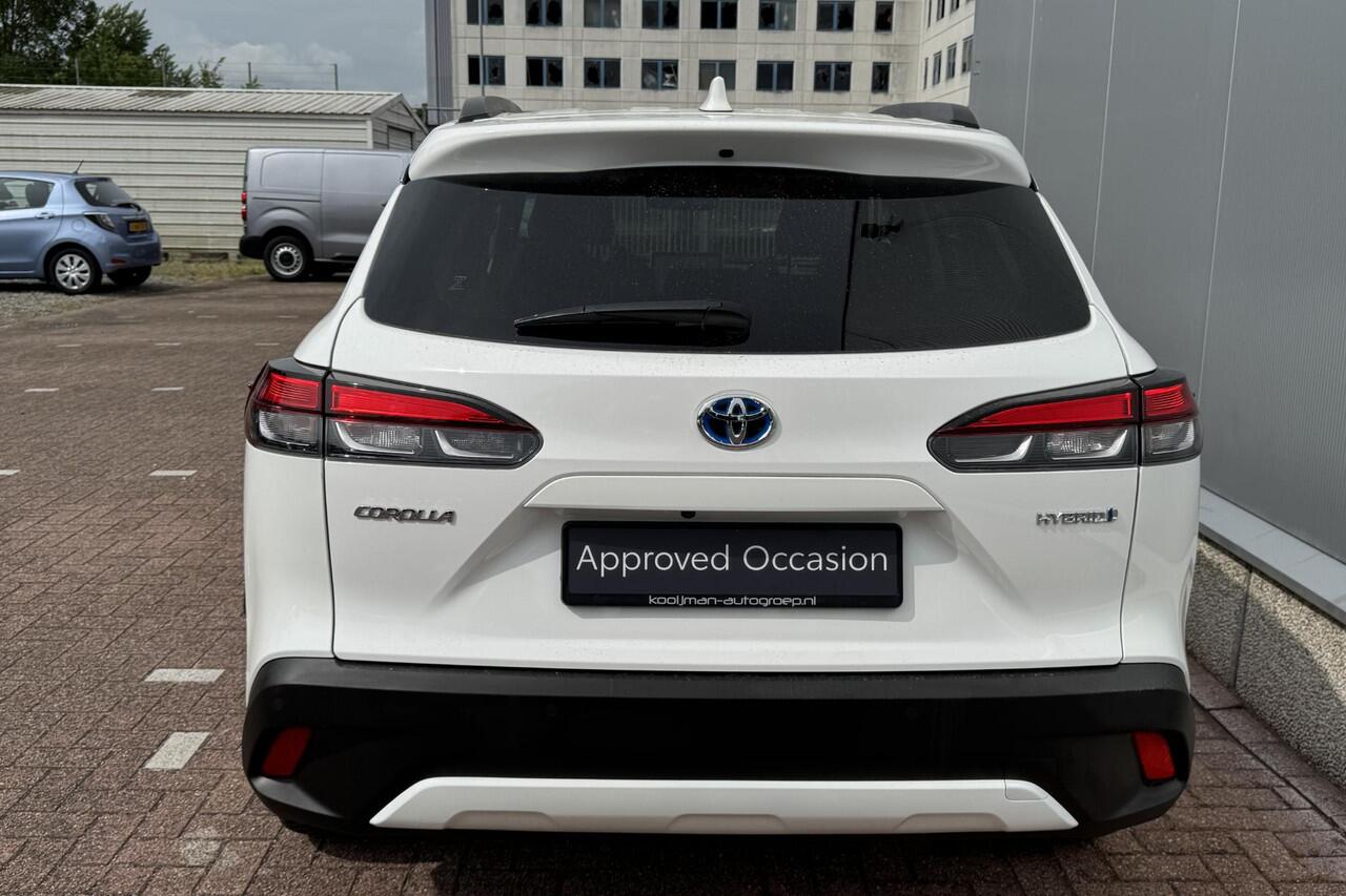 Toyota COROLLA Cross 1.8 Hybrid Executive Edition Panoramadak, Dodehoekdetectie, Parkeersensoren voor + achter, Elektrische achterklep, Led, Navi, Garantie t/m 2034!