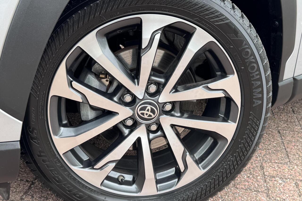 Toyota COROLLA Cross 2.0 High Power Hybrid Executive Edition Panoramadak, Dodehoekdetectie, Parkeersensoren voor + achter, Elektrische achterklep, Led, Navi, Garantie t/m 2034!