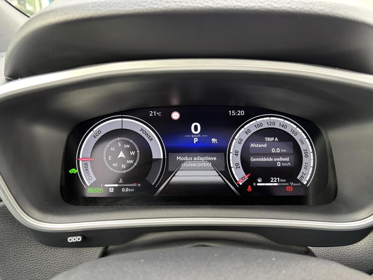 Toyota COROLLA Cross Hybrid 140 Style + Premium Pack II | Panoramadak | Half leder | Blindspot | Stoelverwarming | Parkeerhulp voor en achter | Toyota garantie tot 2034!