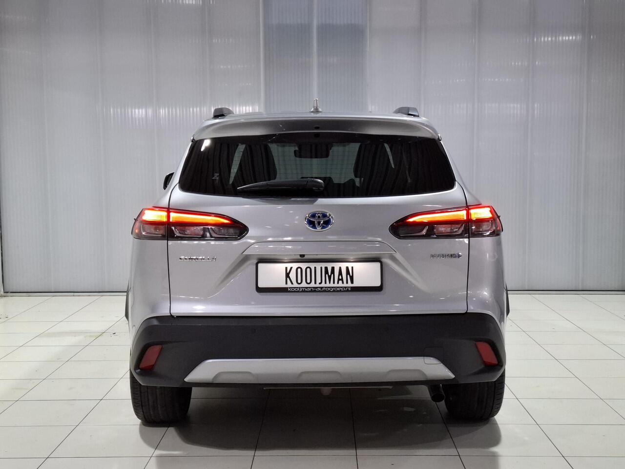 Toyota COROLLA Cross Hybrid 200 Style | Panoramadak | Half lederen bekleding | Dealer onderhouden |