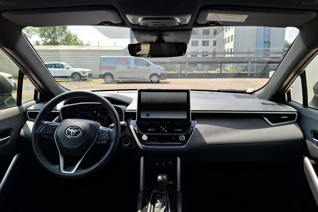 Toyota COROLLA Cross Hybrid 200 Executive edition Panoramadak, Dodehoekdetectie, Parkeersensoren voor + achter, Elektrische achterklep, Led, Navi, Garantie t/m 2034!