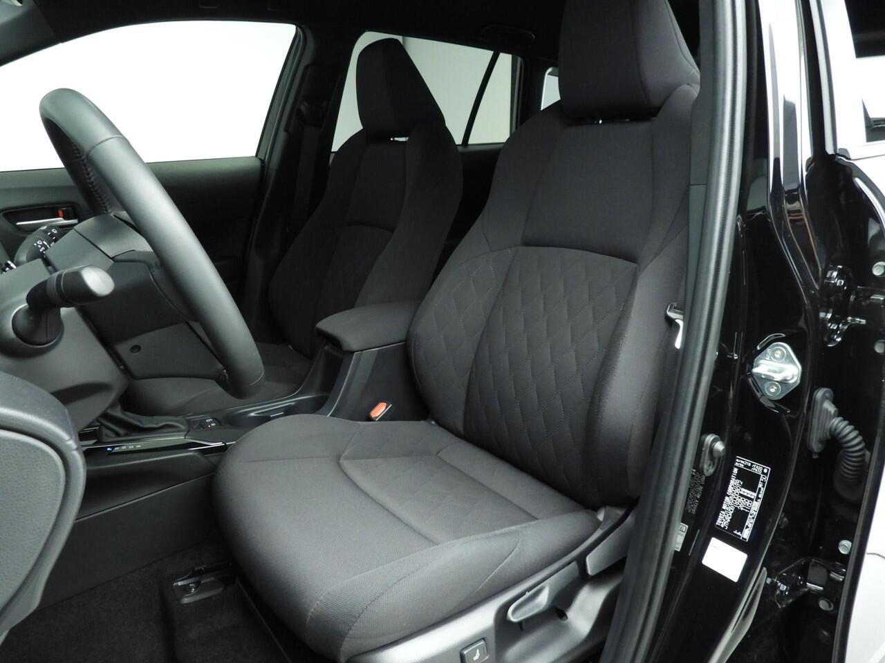 Toyota COROLLA Cross Hybrid 140 Dynamic | Camera | Navigatie | Parkeersensoren