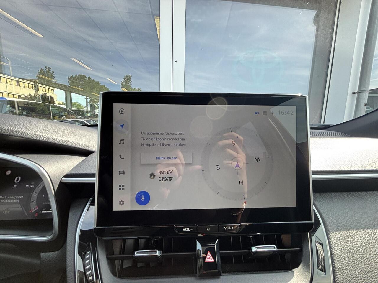 Toyota COROLLA Cross Hybrid 140 Dynamic | All season banden | Navigatie | Apple Carplay/Android auto | 1ste eigenaar | Toyota garantie tot 2034!