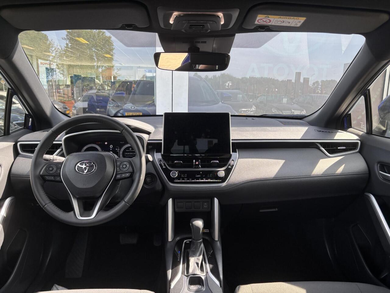 Toyota COROLLA Cross Hybrid 140 Dynamic | All season banden | Navigatie | Apple Carplay/Android auto | 1ste eigenaar | Toyota garantie tot 2034!