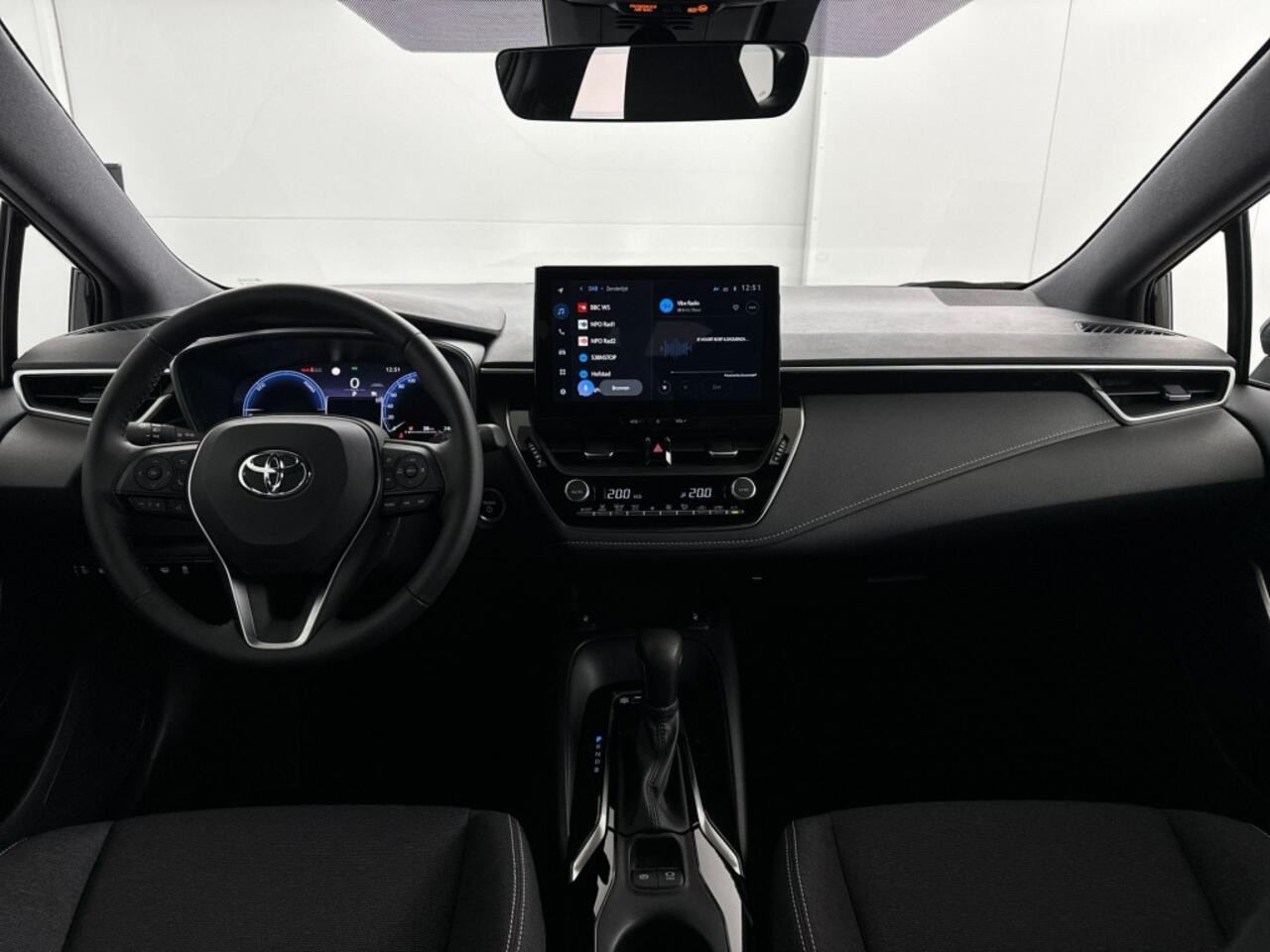 Toyota COROLLA Hybrid 140 Active | Stoel + Stuur Verwarmd | Adaptieve Cruise Control | Parkeercamera