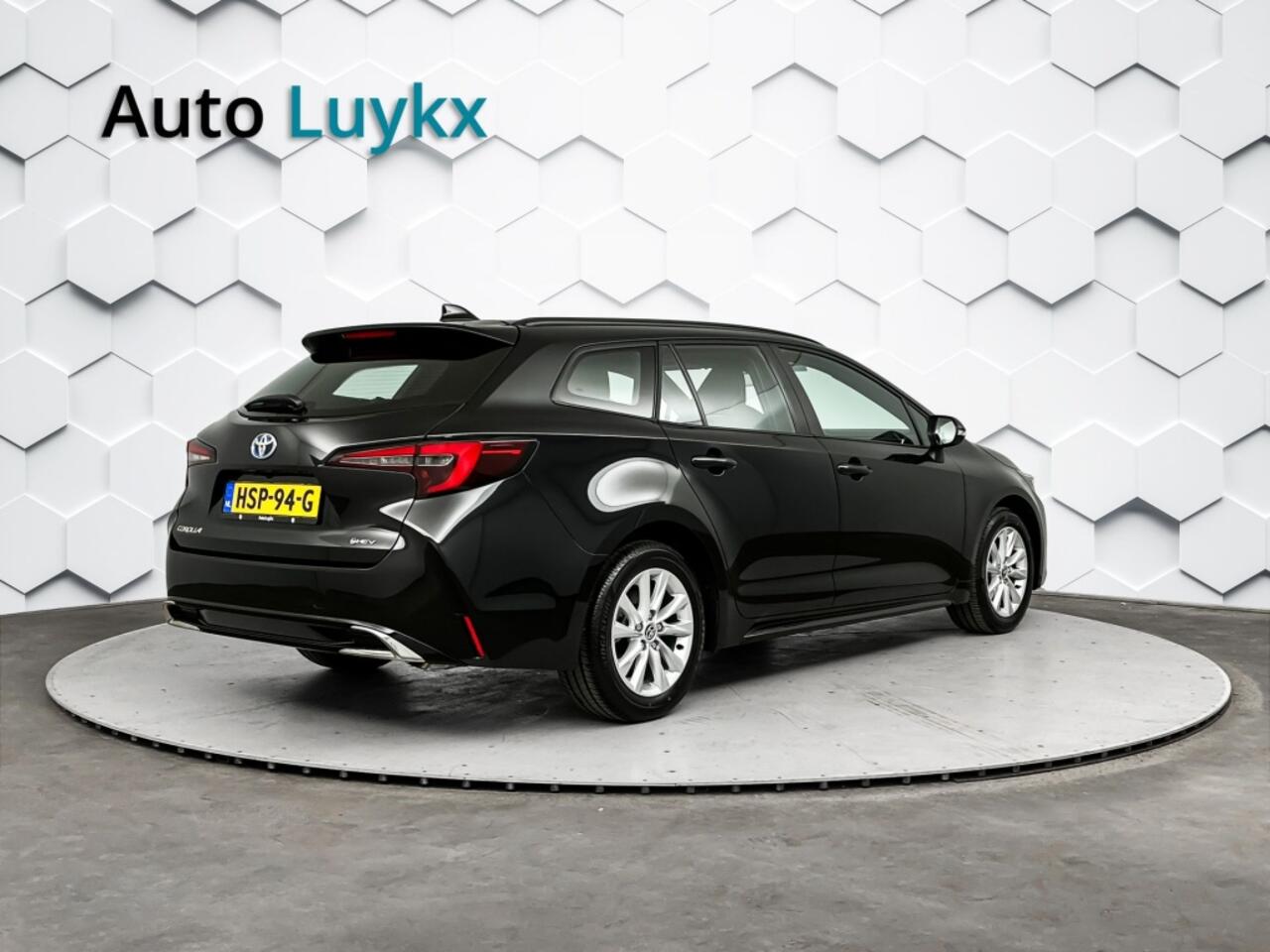 Toyota COROLLA Hybrid 140 Active | Stoel + Stuur Verwarmd | Adaptieve Cruise Control | Parkeercamera