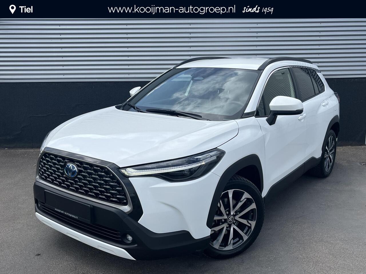 Toyota COROLLA Cross Hybrid 200 Dynamic MEERDERE KLEUREN LEVERBAAR! Navigatie, Elektrische achterklep, Achteruitrijcamera, LM velgen, Privacy glass, smart Key, All-season banden