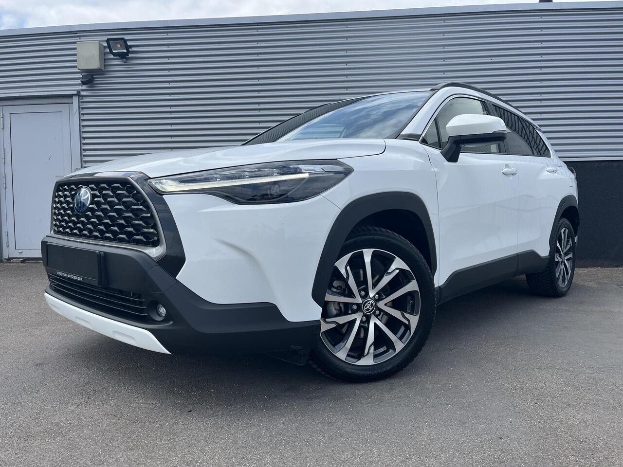 Toyota COROLLA Cross Hybrid 200 Dynamic MEERDERE KLEUREN LEVERBAAR! Navigatie, Elektrische achterklep, Achteruitrijcamera, LM velgen, Privacy glass, smart Key, All-season banden