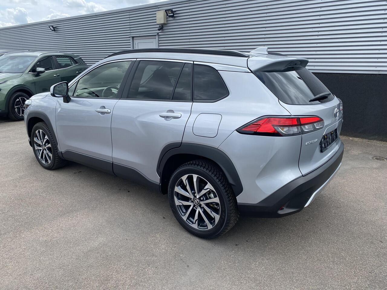 Toyota COROLLA Cross Hybrid 140 Dynamic edition Navigatie, Elektrische achterklep, LM Velgen, LMV, all-season banden, smart Key