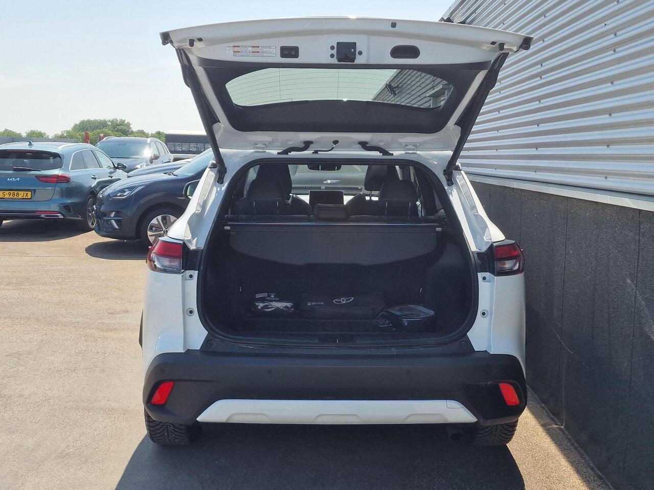 Toyota COROLLA Cross 2.0 High Power Hybrid 197pk Executive Edition Panoramadak, Dodehoekdetectie, PDC, Stoelverwarming, elek. achterklep, LMV, Smart Key, LED, Navigatie