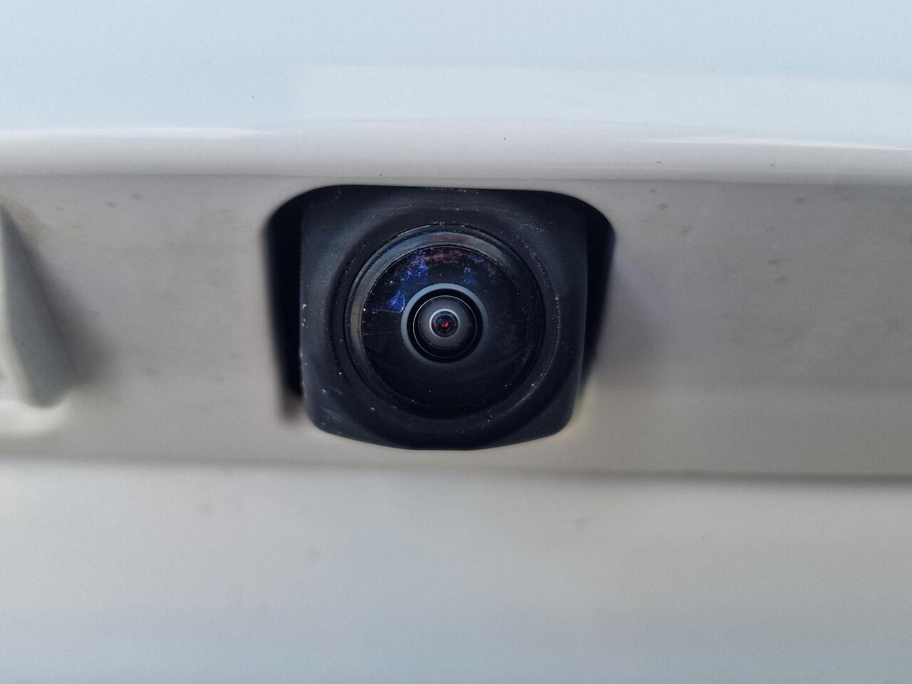 Toyota COROLLA Cross 2.0 High Power Hybrid 197pk Executive Edition Panoramadak, Dodehoekdetectie, PDC, Stoelverwarming, elek. achterklep, LMV, Smart Key, LED, Navigatie