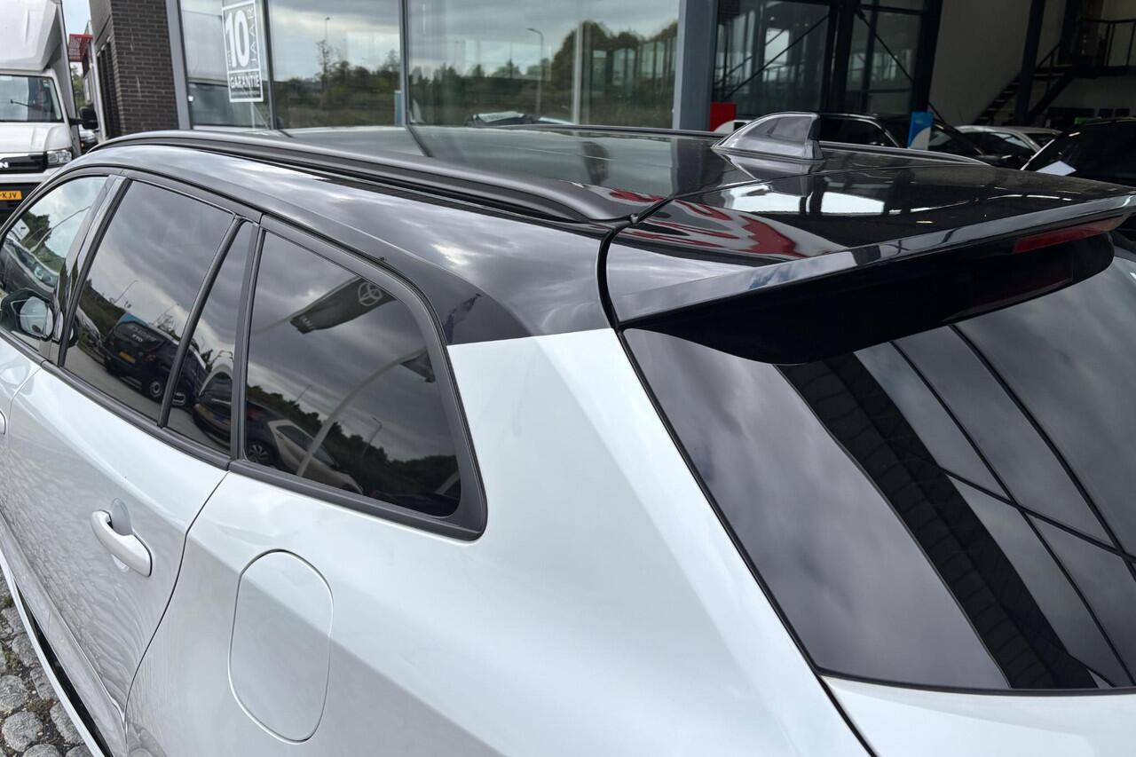 Toyota COROLLA Touring Sports Hybrid 200 GR Sport Plus, 196 PK, Stuurverwarming, BSM, Apple carplay, Android auto!