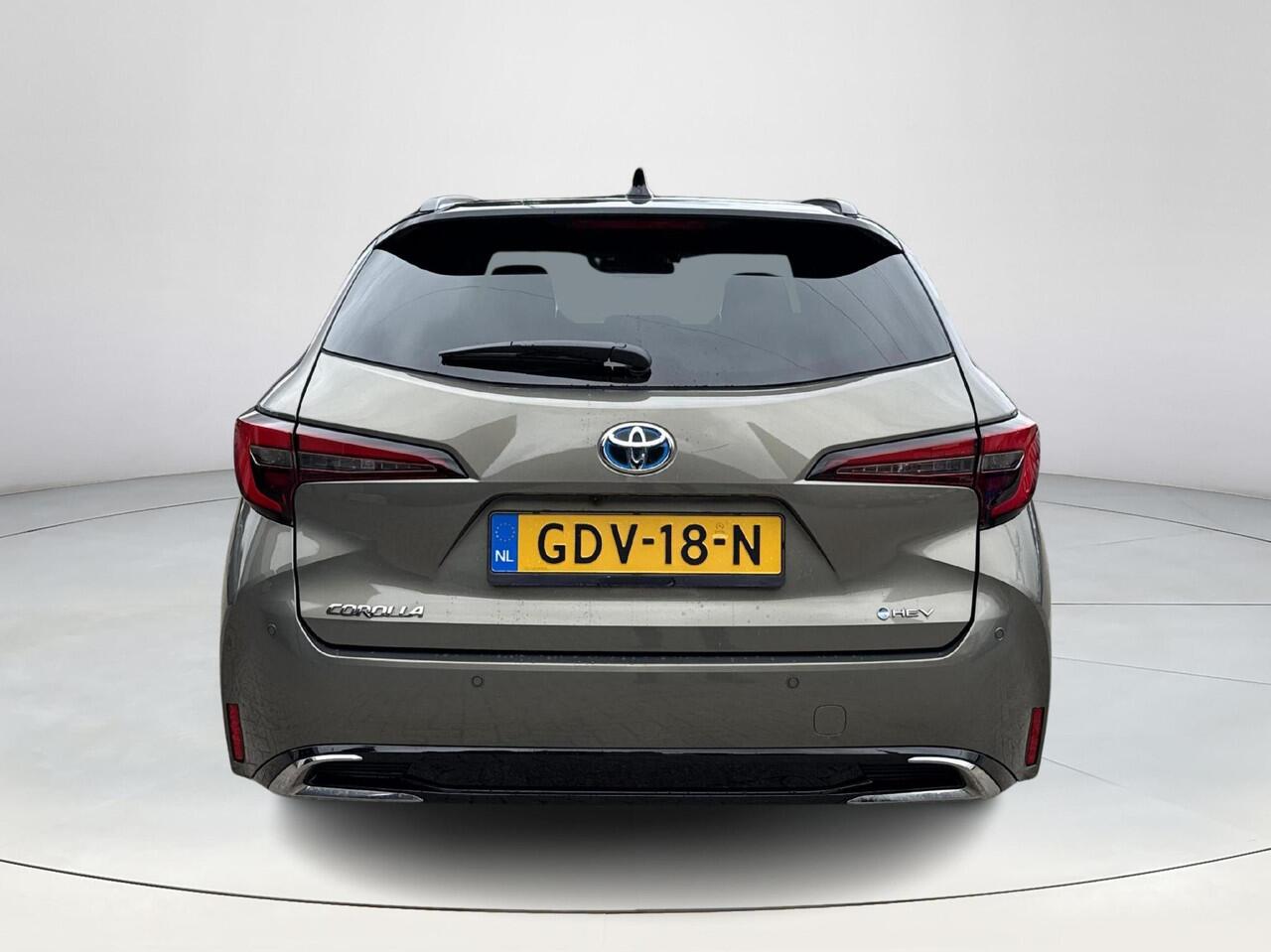 Toyota COROLLA Touring Sports Hybrid 200 Premium **PANORAMA DAK/ HEAD-UP DISPLAY/ TREKHAAK/ NAVIGATIE/ 36 MAANDEN GARANTIE**