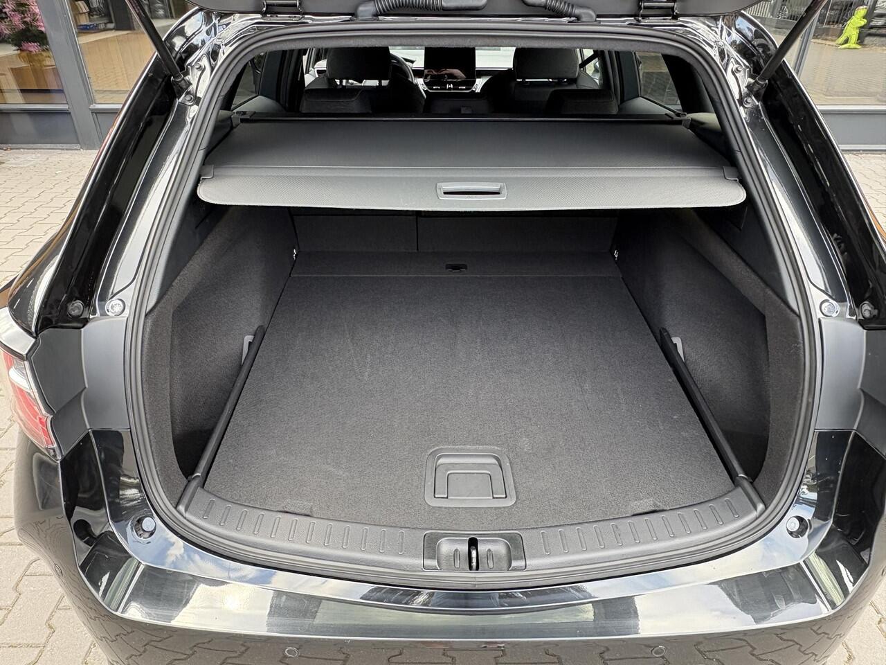 Toyota COROLLA / Suzuki Swace 1.8 Hybride Style Adapt.Cruise, Rijklaarprijs