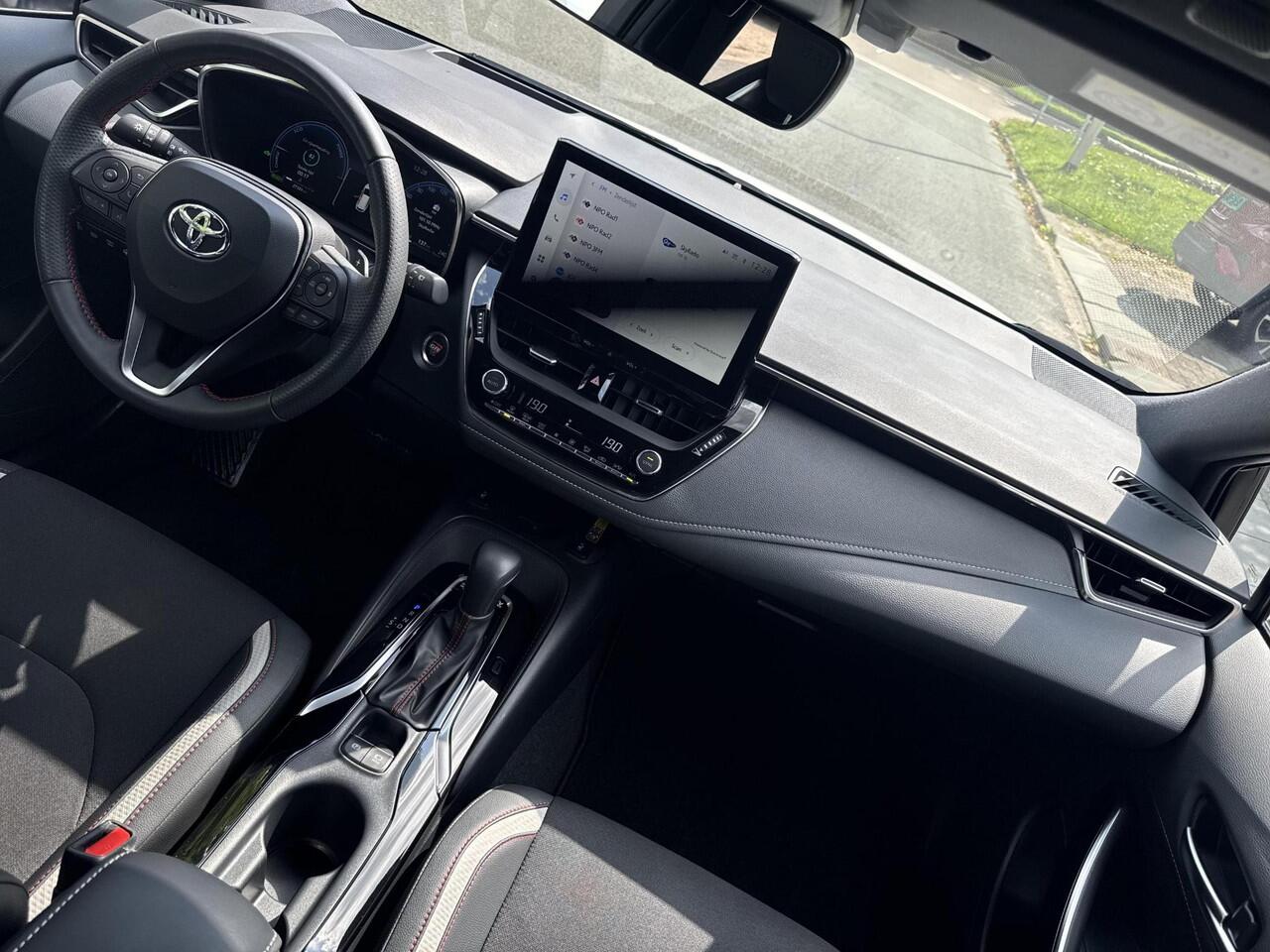 Toyota COROLLA Touring Sports Hybrid 200 GR Sport Plus | 06-10141018 Voor meer informatie